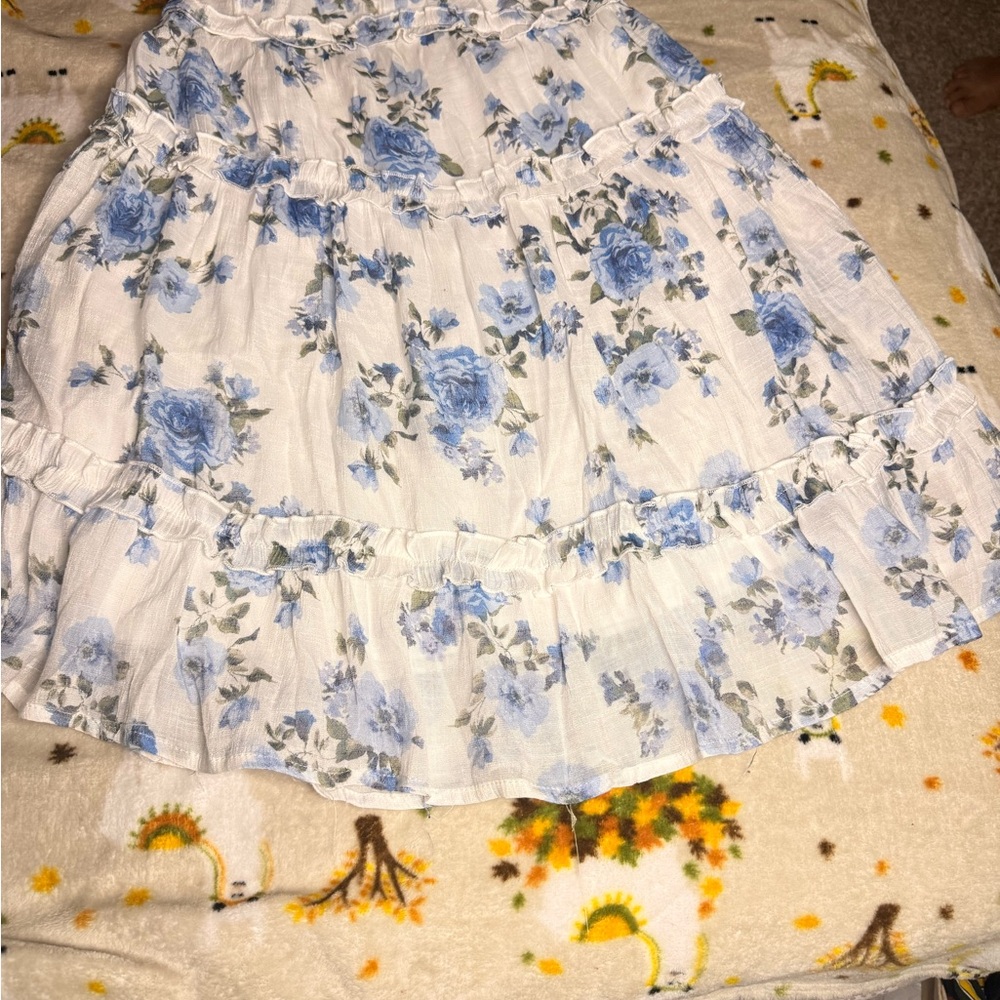Miami White and Blue Floral Midi Dress - Picture 11 of 12